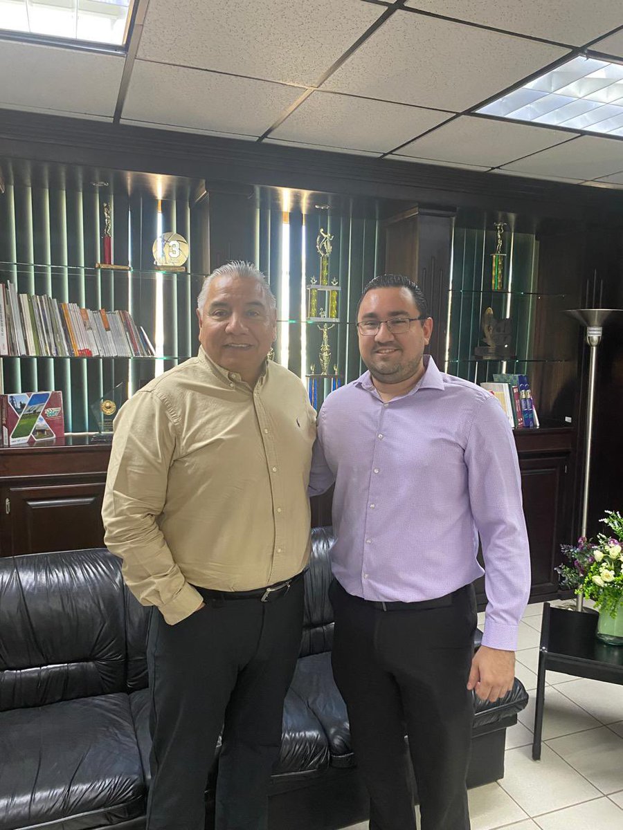 Nos preparamos para la próxima convocatoria de conciliadores.

Gran reunión con la <a href="/uthermosillo/">UT Hermosillo</a> , quienes nos apoyarán con espacios para los exámenes.

¡Gracias por abrirnos las puertas y sumarse a este esfuerzo!