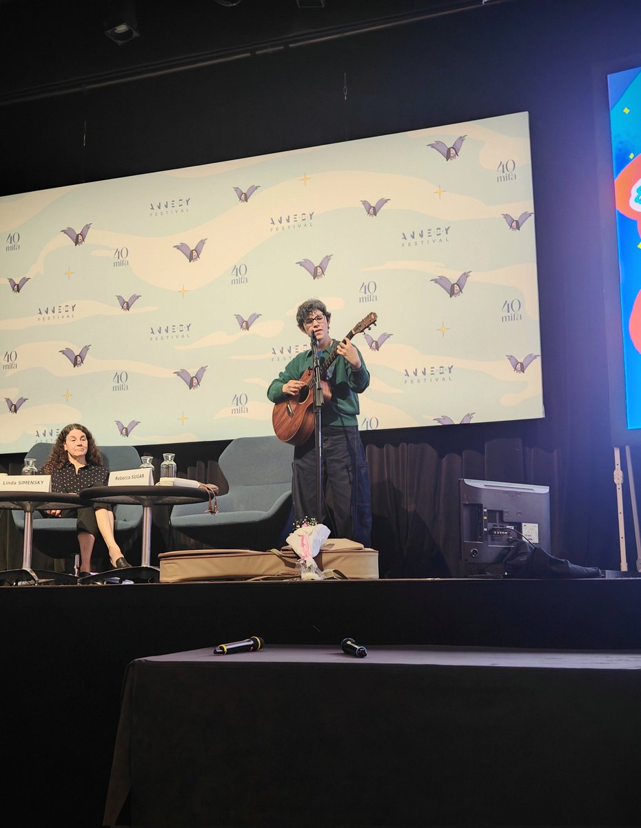 Starghettis's tweet image. What a wonderful day it's been!! Endless thanks to everyone at Annecy Festival who came to the sneak peek of one of the animated videos for Lonely Magic. Rebecca and I are deeply grateful.
Still thinking about all your kind words. Today is a day Iβll never forget. π