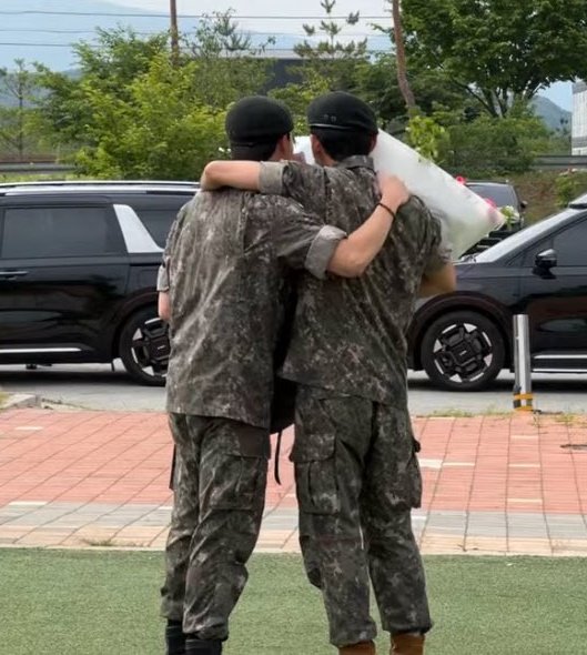 lovethve's tweet image. how it started                             How it is ending