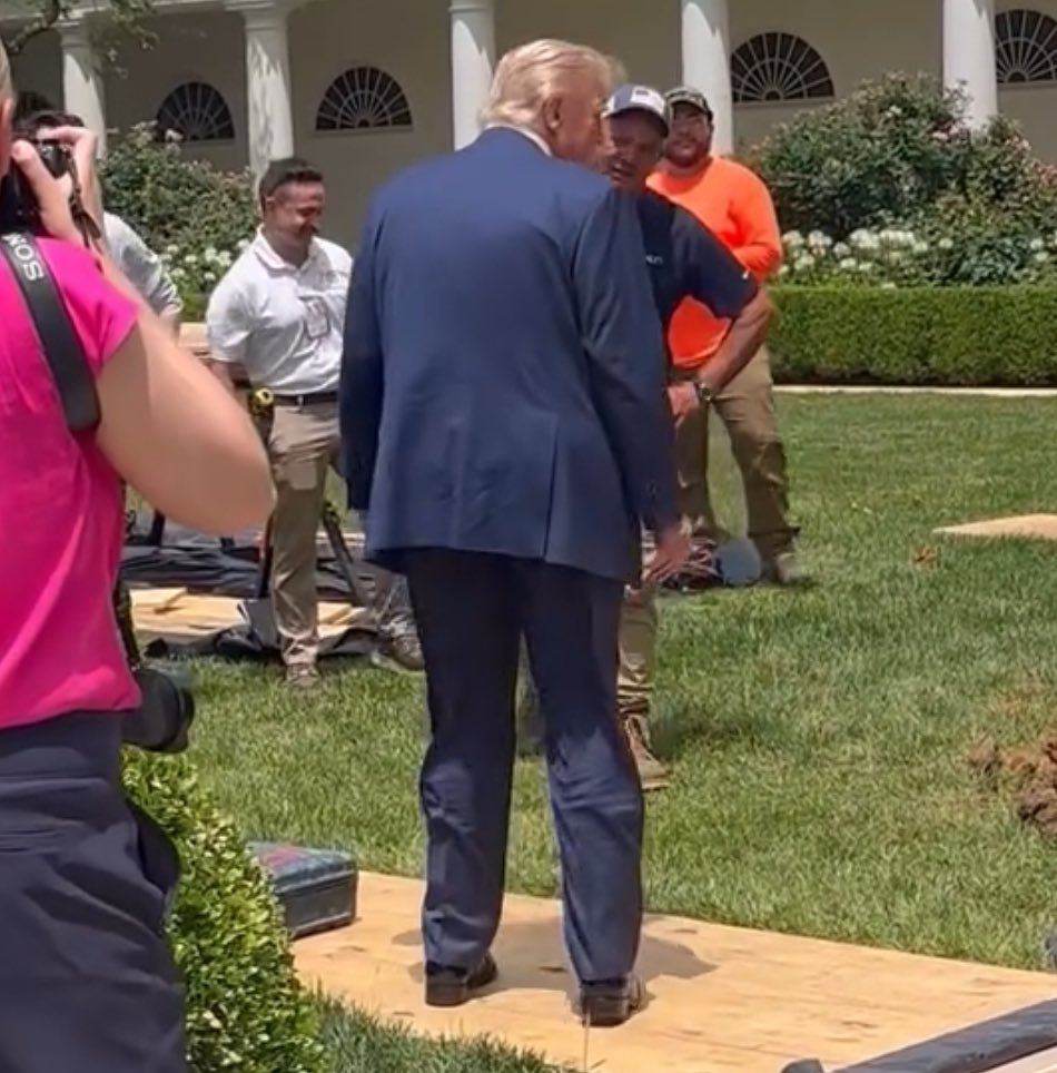 patriottakes's tweet image. What’s going on here?