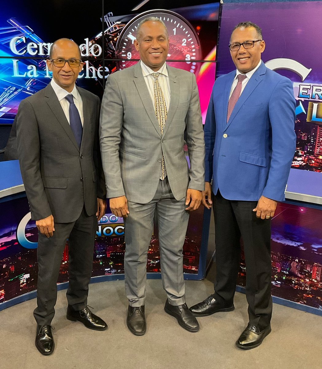 El abogado Euren Cuevas presentó en exclusiva en Cerrando la Noche, el nacimiento del proyecto social, Abogados Solidarios, que aglutina una batería de abogados a nivel nacional para ofrecer Asistencia Jurídica Solidaria, y hacer más asequible la justicia a la población.