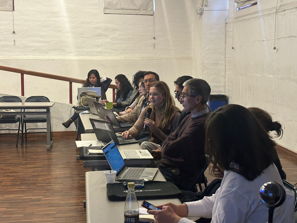 Esta mañana estuve con los investigadores de la <a href="/PUCE_Ecuador/">PUCE Ecuador</a> impartiendo un taller sobre las #MSCA Intercambio de Personal. La convocatoria de 2025 está abierta hasta el 10 de septiembre! No se la pierdan 🙏🏻