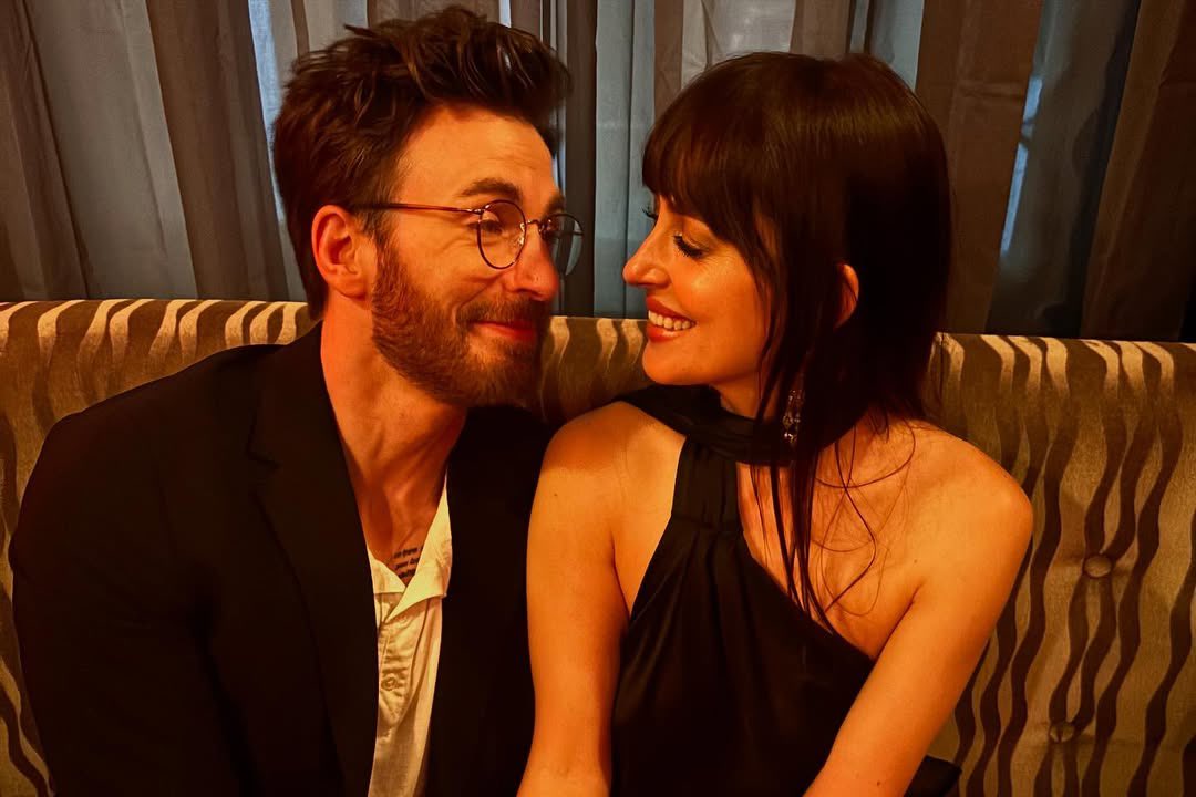 DAKOTA JOHNSON AND CHRIS EVANS OH MY GOSH