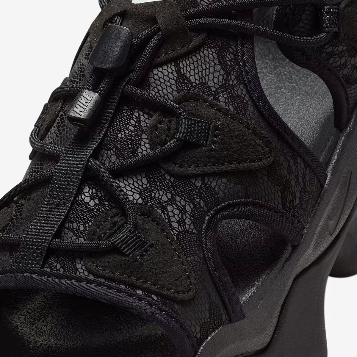 近日発売】 NIKE W AIR MAX KOKO SANDAL SE “Black/Metallic Silver 