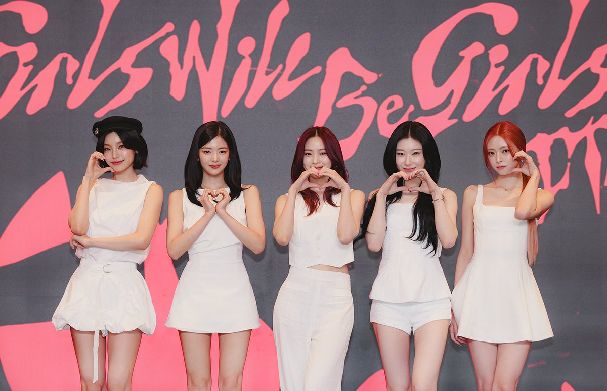 Chaeryeong. tweet media