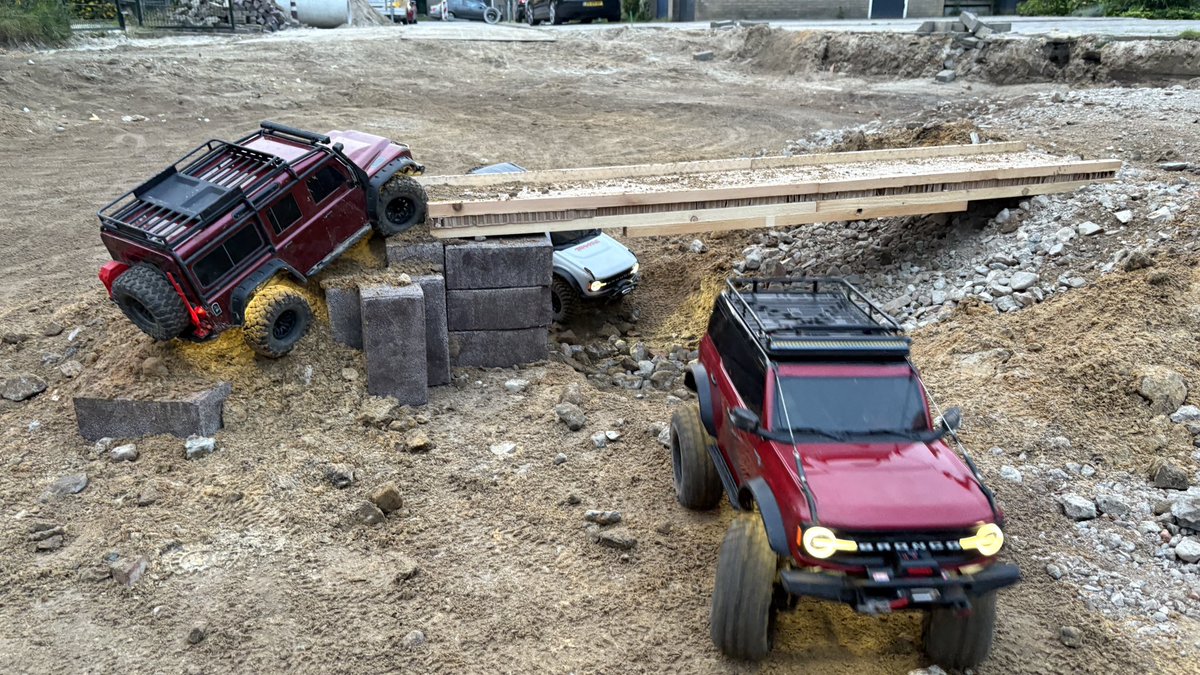 zachary3dprints's tweet image. This weekend we have had a lot of fun with our @Traxxas RC’s, in the mean time thinking which things I can 3D print for them… did see some great things that might be interesting… but it needs to be sturdy enough to handle impacts!
Some picture of the fun we had