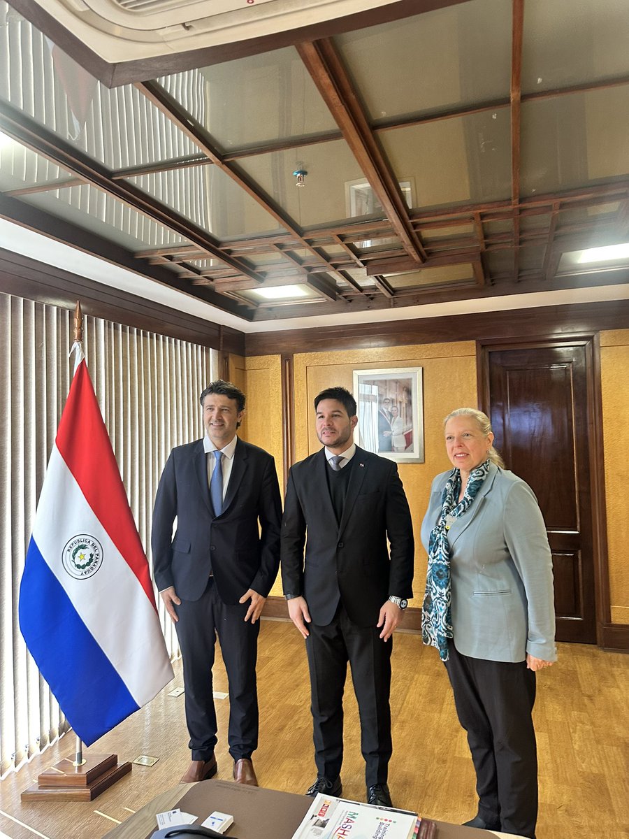 Delighted to meet H.E Mr. Walter Gutiérrez, Minister of Childhood and Adolescence of #Paraguay. We had a great discussion regarding further cooperation, emphasizing agricultural education and capacity building. I’m proud to note that he is an alumni of <a href="/MASHAVisrael/">MASHAV Israel🎗️</a> <a href="/IsraelMFA/">Israel Foreign Ministry</a>