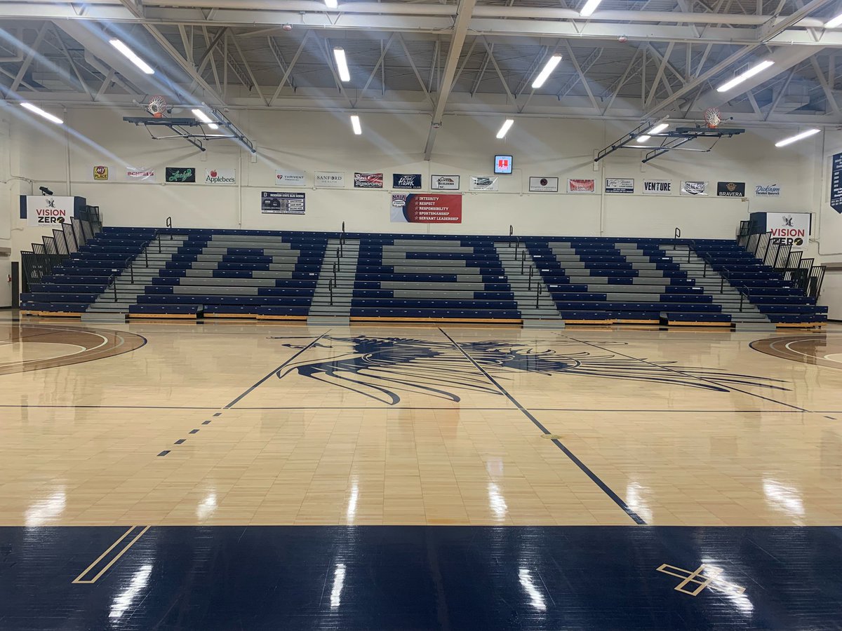 CoachRippDSU's tweet photo. Incredibly blessed to say that I accepted an offer to be the new Graduate Assistant at Dickinson State University. #GodisCool #gobluehawks https://t.co/GvGcKeneWI