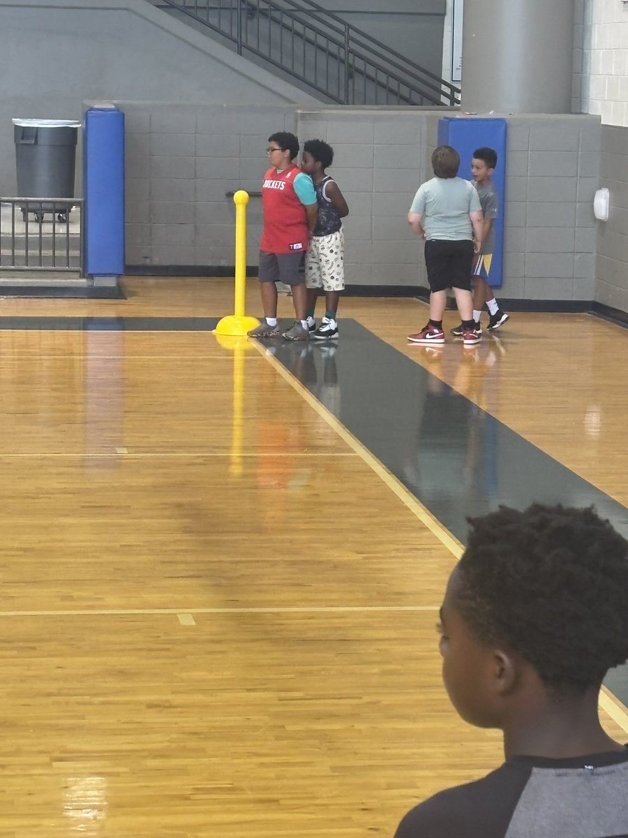 MrsRaymond24's tweet image. 🔥 Day 1 = Done!
Energy was high, effort was real, and the future is bright.
Let’s get it all week! 💪🏀
@SEBBoysHoops  #DayOne #SEBCampVibes