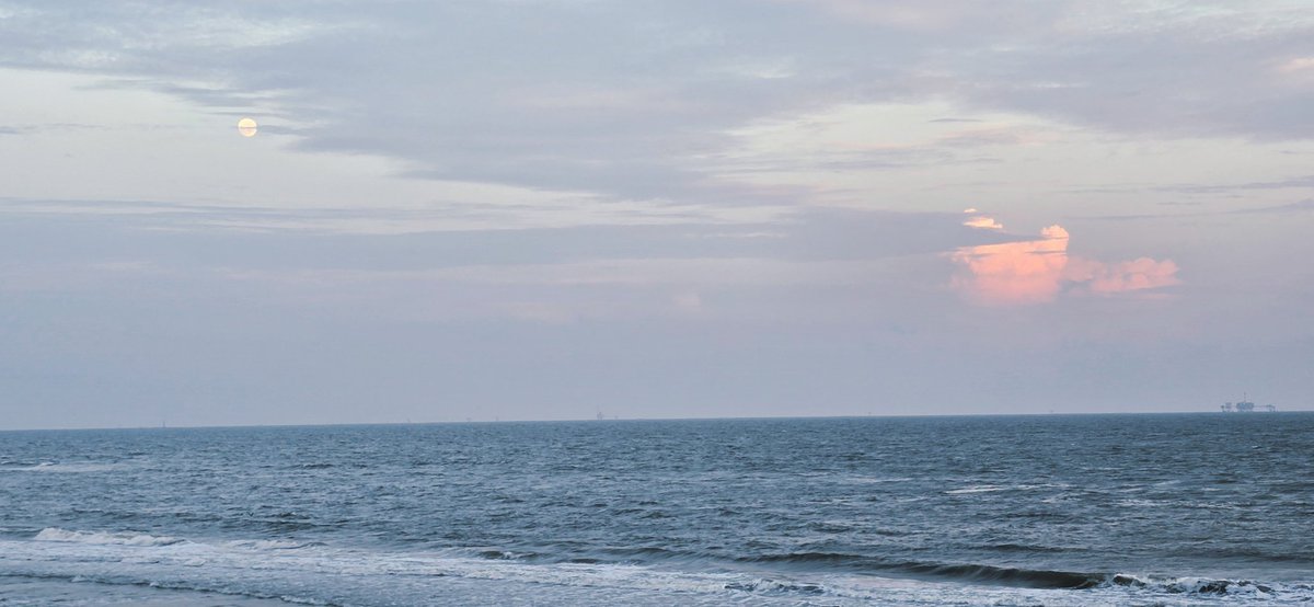bobj6770 (@bobj6770) on Twitter photo A little moon shot just before sunset over Dauphin Island. It's hard to beat God’s artwork. Make it a good day and God bless!
<a href="/spann/">James Spann</a> <a href="/simpsonWVTM13/">Jason Simpson</a> <a href="/weswyattweather/">Wes Wyatt</a> <a href="/ThomasGeboyWX/">Thomas Geboy</a> A little moon shot just before sunset over Dauphin Island. It's hard to beat God’s artwork. Make it a good day and God bless!
<a href="/spann/">James Spann</a> <a href="/simpsonWVTM13/">Jason Simpson</a> <a href="/weswyattweather/">Wes Wyatt</a> <a href="/ThomasGeboyWX/">Thomas Geboy</a>