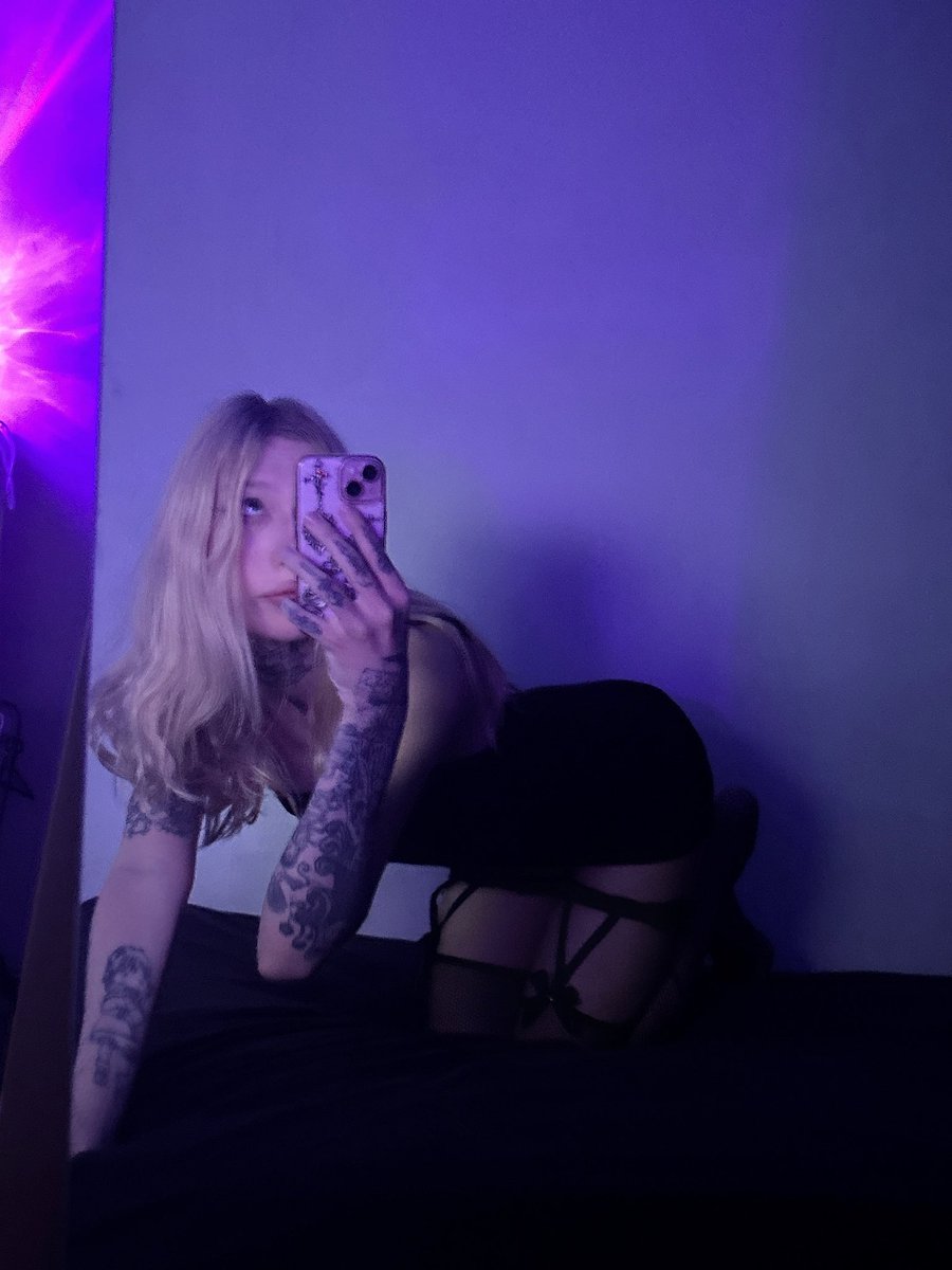 kouroyun's tweet photo. Can I run after you? I love you!!!

#transgender #trans #tgirl #mtf #transwoman #anime https://t.co/qC53rhQx5G