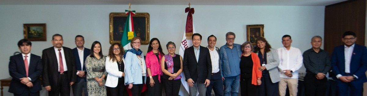 Buen Gobierno México 🇲🇽 (@buengobierno_mx) on Twitter photo La secretaria Anticorrupción y #BuenGobierno, Raquel Buenrostro, se reunió con el secretario <a href="/mario_delgado/">Mario Delgado</a> y funcionarios de la <a href="/SEP_mx/">SEP México</a> para presentar una agenda conjunta de trabajo para la prevención de la corrupción desde la profesionalización del servicio público federal, la La secretaria Anticorrupción y #BuenGobierno, Raquel Buenrostro, se reunió con el secretario <a href="/mario_delgado/">Mario Delgado</a> y funcionarios de la <a href="/SEP_mx/">SEP México</a> para presentar una agenda conjunta de trabajo para la prevención de la corrupción desde la profesionalización del servicio público federal, la