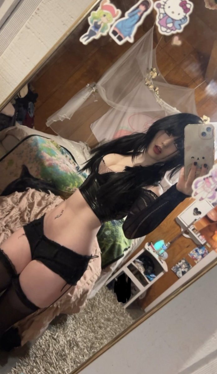 ChobitzX0's tweet photo. I dunno what to post lately I’m running outta ideas wahhhh
#goth #alt https://t.co/S7Qe3Bx51W