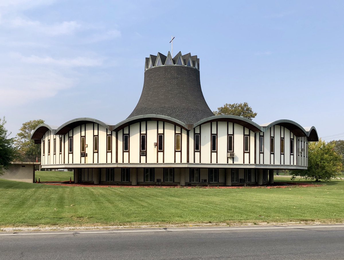 Immanuel Baptist Church (1963) in Fort Wayne, IN by architect Orus O. Eash