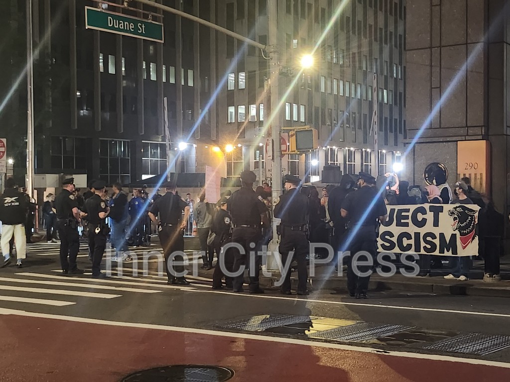innercitypress's tweet photo. One block from NYC Foley Square, June 9, 2025, 9 pm: NYPD and protesters against ICE. Unlike LA, no National Guard (nor Marines).
#InnerCityPressDowntownNewsService https://t.co/AlsGlGHwos