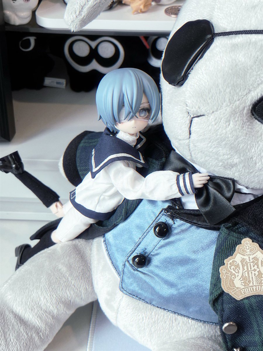 Blaaaaaberry's tweet photo. #黒執事 #BlackButler #ob22
抱兔兔的啵 https://t.co/pKOchvCISB