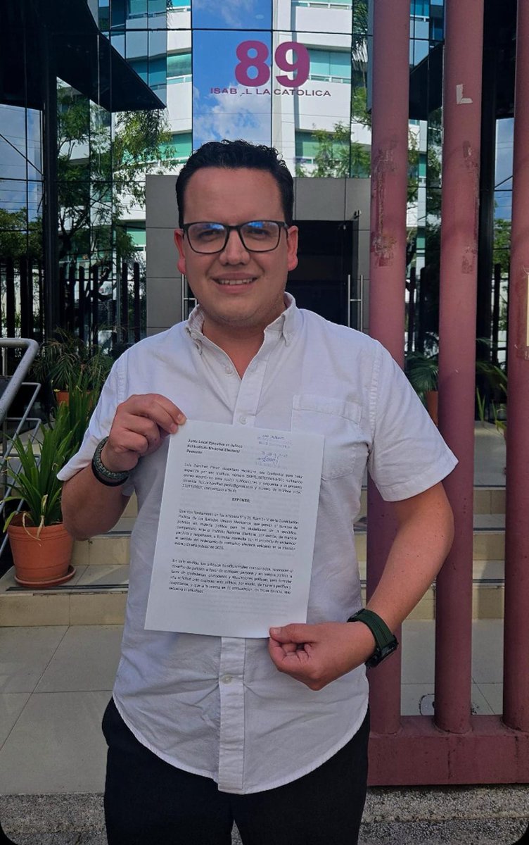 DEPACHECOS's tweet image. Solicitan al INE esclarecer vínculos de jueza electa con líderes de #LaLuzdelMundo

mesaderedaccion.com/solicitan-al-i…

#LuisSanchezPerez #EleccionesPoderJudicial