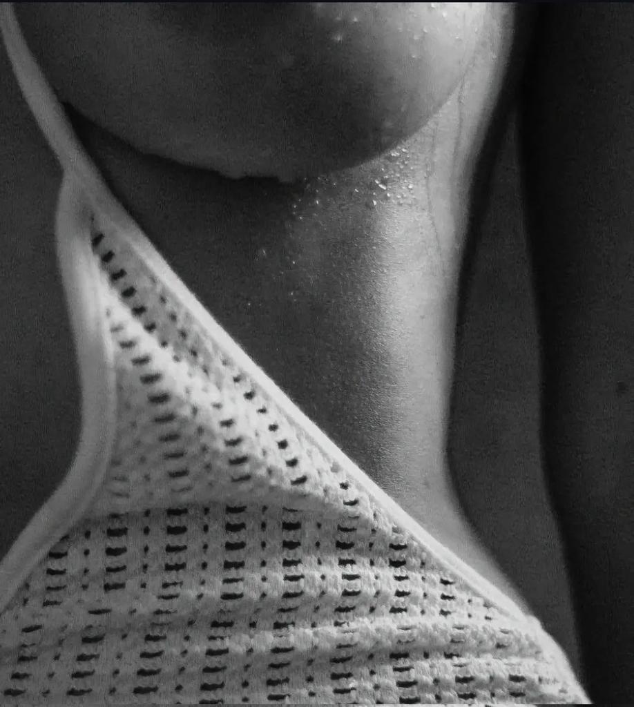 lemondenoir_'s tweet image. Details...🖤