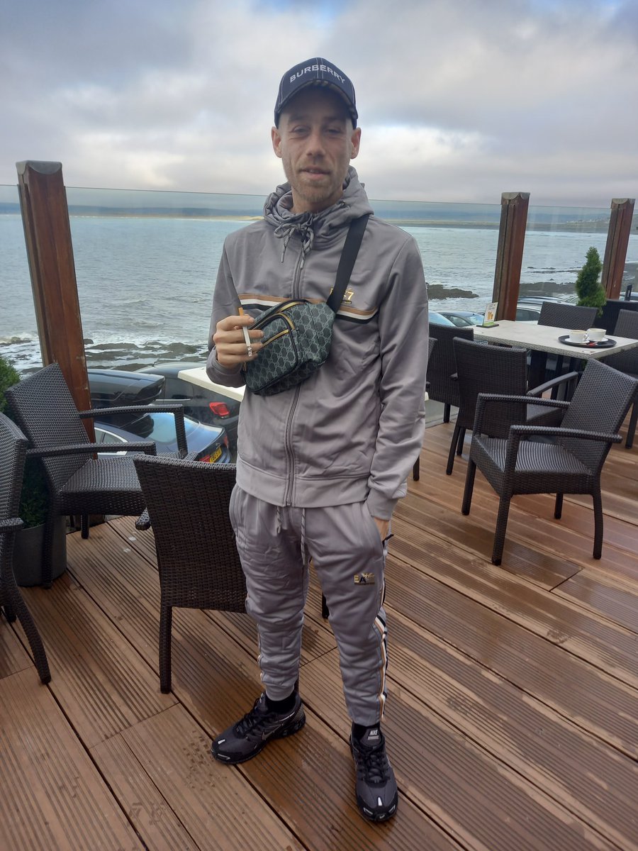 Your nothing but a wallet to me 🤑

Come on to the 🏧 we go 🤣

Just put your card 💳 in enter that PIN 

I'll handle the rest 🤣