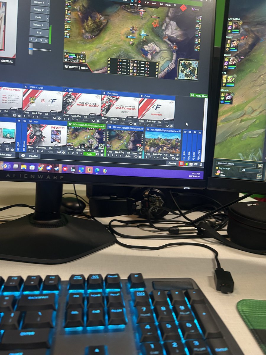 never made my end of semester post so here it is

this semester was so rewarding. i feel so grateful for everything i got to do. i got to run my own events, put on broadcasts for them, broadcast clol, cast lol, do more smm, content, gfx. (got my 4.0 too 🤓) 

i love esports :3