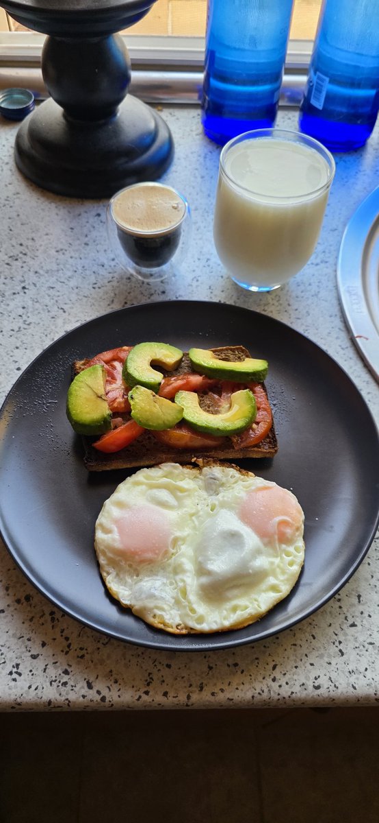 #DesayunandoEnCasa 🤤 y luego a un curso de conducción 🚗💨