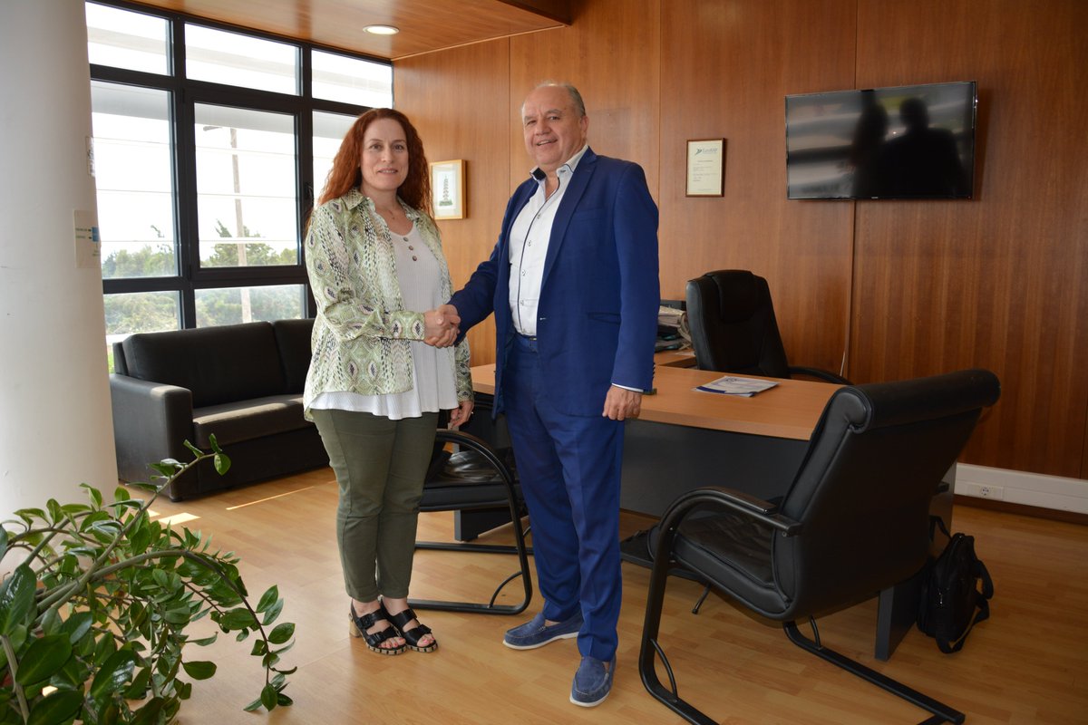 Με ιδιαίτερη τιμή πραγματοποιήθηκε η τελετή παράδοσης–παραλαβής της Διεύθυνσης του EKETA|IMET την Παρασκευή 6 Ιουνίου, από τον Δρ. Ε. Μπεκιάρη στην Αναπληρώτρια Διευθύντρια Δρ. Μ. Πάνου, η οποία έχει ήδη αναλάβει καθήκοντα από την 1η Ιουνίου 2025. linkedin.com/feed/update/ur…
