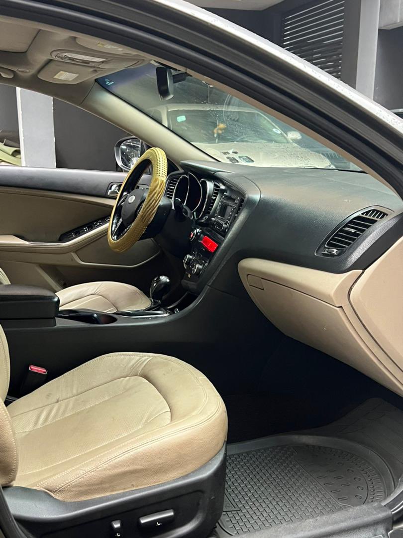 wale_onix's tweet photo. @Ol0ye 2011 Kia Optima. 7m (Slightly Negotiable) https://t.co/CanGaGoYFm
