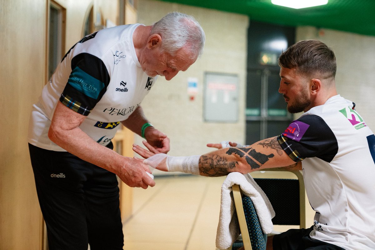 Brad Pauls π₯ (@brad_pauls) on Twitter photo A lot of love for my team. Same trainer my whole pro career (Terry Steward) and wouldnβt have it any other way. Guys are with me day in day out. Team effort
#NewquayBomb
π₯ Terry Steward
@ellissteward1
@boxbarbs
π <a href="/stephenggoodwin/">Steve Goodwin</a>
π₯ @jackcoaknutrition
π§ @sportmodeuk A lot of love for my team. Same trainer my whole pro career (Terry Steward) and wouldnβt have it any other way. Guys are with me day in day out. Team effort
#NewquayBomb
π₯ Terry Steward
@ellissteward1
@boxbarbs
π <a href="/stephenggoodwin/">Steve Goodwin</a>
π₯ @jackcoaknutrition
π§ @sportmodeuk
