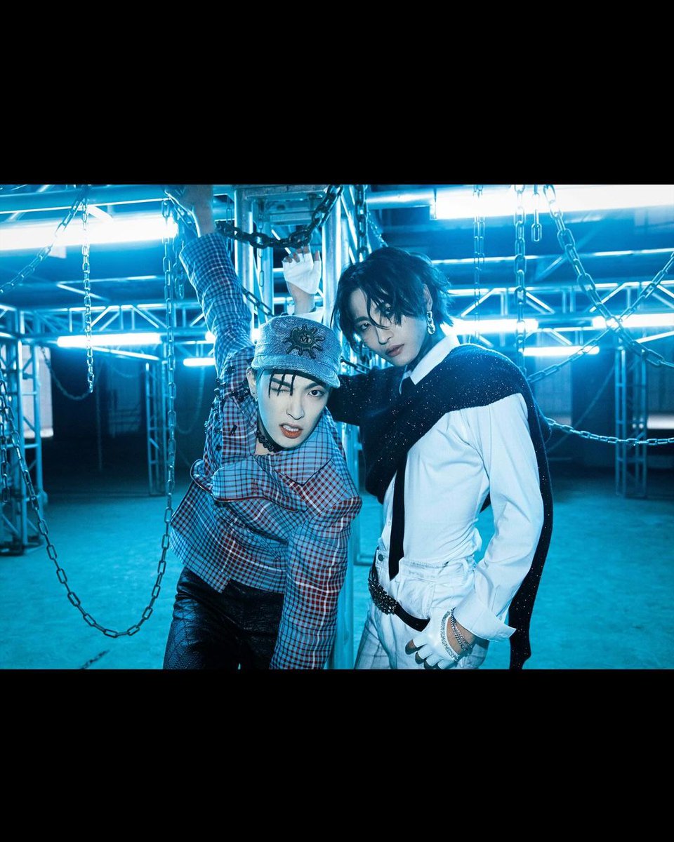 ATEENZ. 🏴‍☠️ #6_YEARS 🥳 tweet media