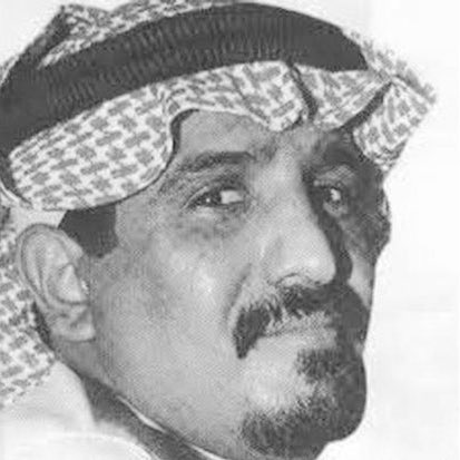 5amod's tweet photo. سعد بن جدلان يقول : 
انت سبة كل شي ولا داويت شي 
كيف ياقادر على داي ماتقدر دواي .

ورد مساعد الرشيدي : 
سامحيني لو هزعت الغصن واحزني جفافه 
الضلوع الي على خبرك ، على خبرك ظمايا . 

ورد عبدالله بن شايق : 
ياعيوني فيك للعبرة مواري 
عزتي للمشتحن من دمع عينننه . https://t.co/iLITQ5Lckg