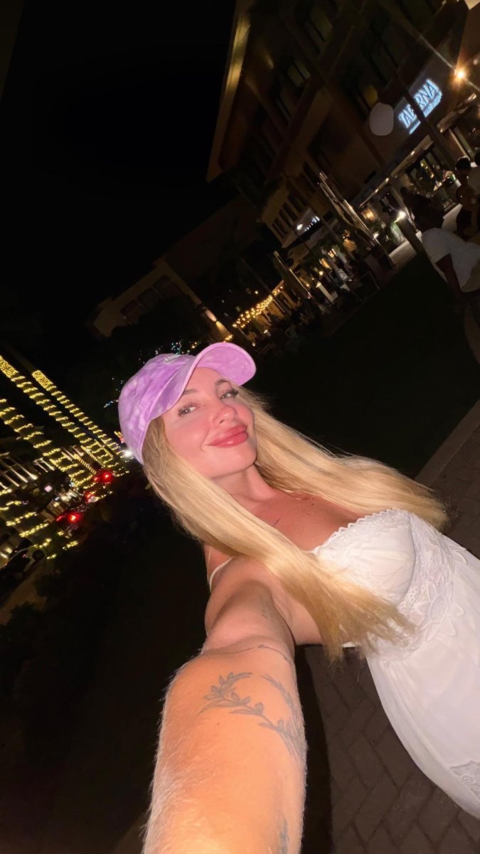 ─── 𝗡𝗘𝗪 𝗣𝗢𝗦𝗧 vía Instagram 
⠀⠀⠀⠀ @𝘧𝘭𝘢𝘸𝘴𝘹𝘧𝘳𝘰𝘰𝘵 · 1 min.

Good night.🌃🩷🤍