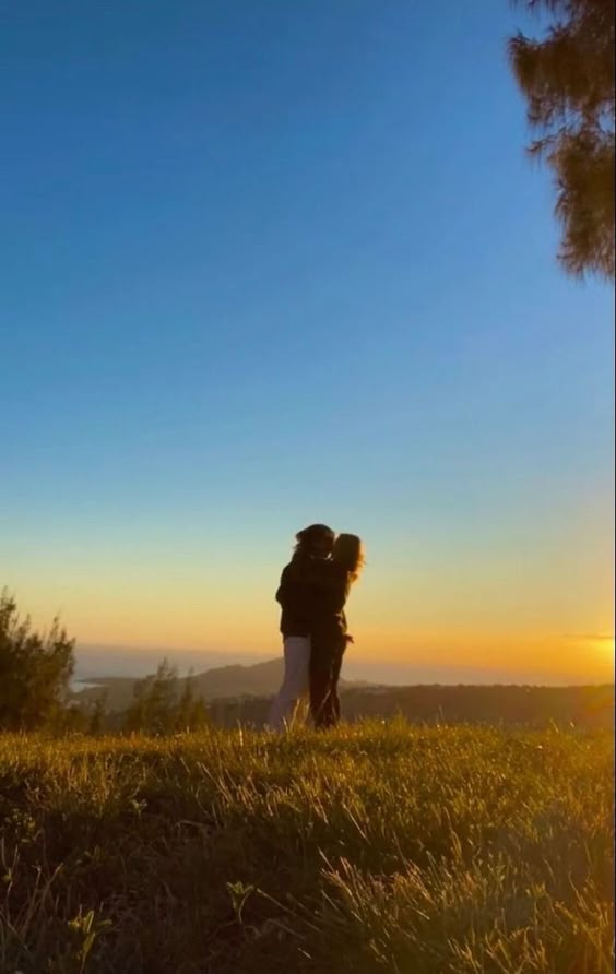 𝐸𝑚𝑖 𝑡𝑜𝑚𝑖𝑤𝑎💮 tweet media