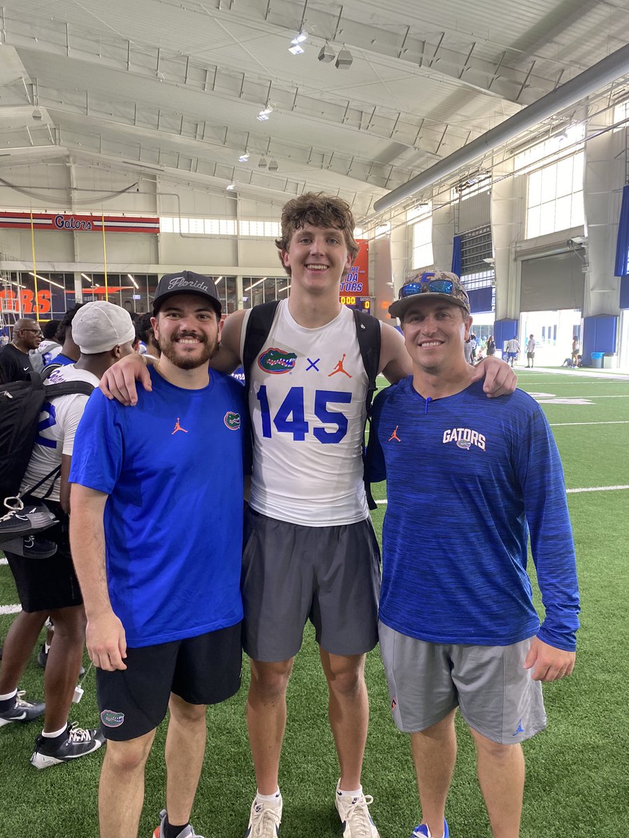 SeanCurrie's tweet image. Had a great camp @GatorsFB today. Thank you to @russcallaway @TylerDobereiner @coach_bnapier for getting me better today!