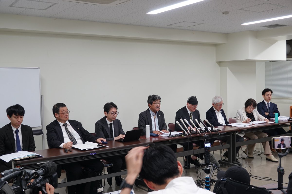 tatsu_a's tweet image. ただいま会見中。徳井義幸弁護士「斎藤知事や片山元副知事をのぞいて告発するということは考えられない」