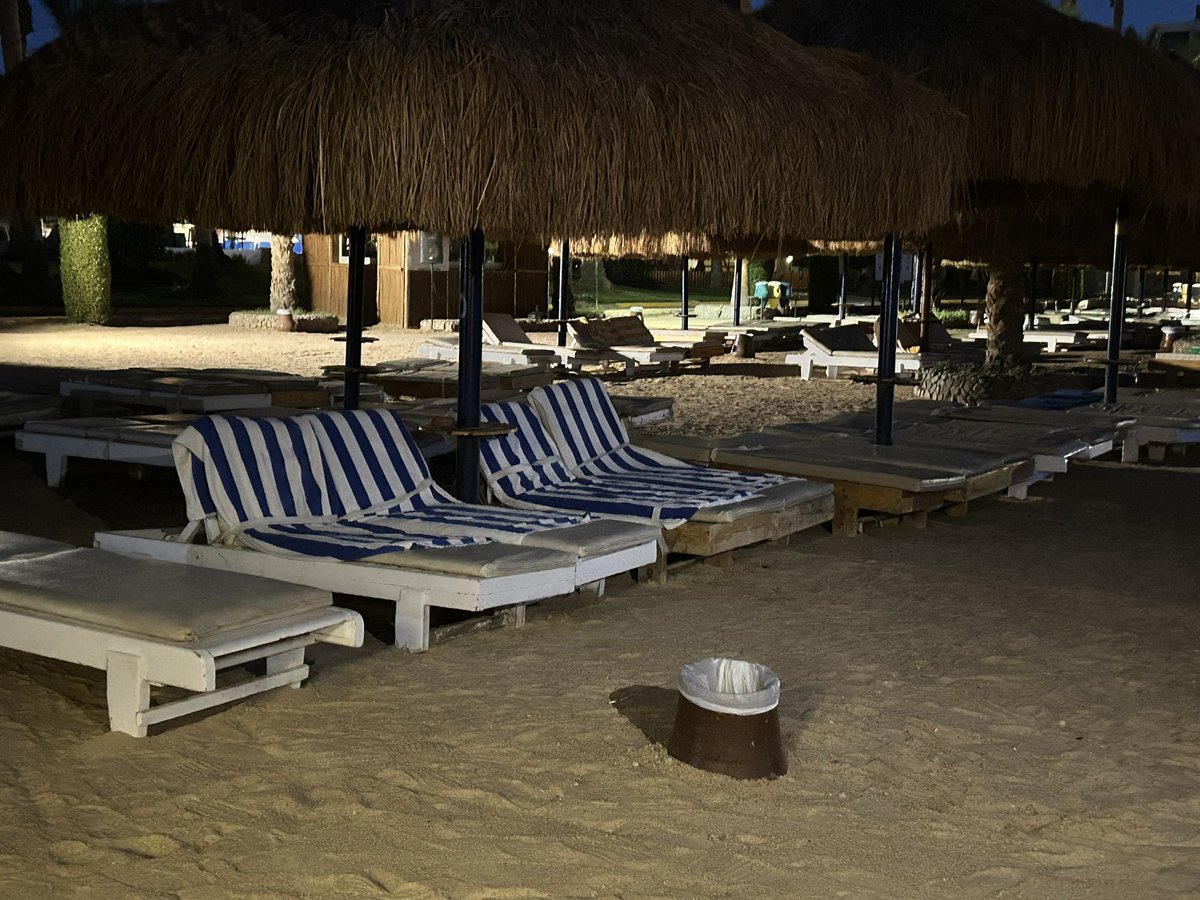 5am in Hurghada and people have been up and already reserving sun beds 😅😅