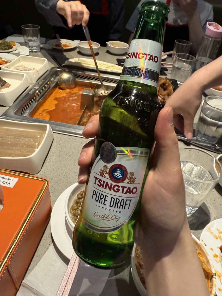 草草草你怎么知道我在海底捞喝了青岛啤酒（