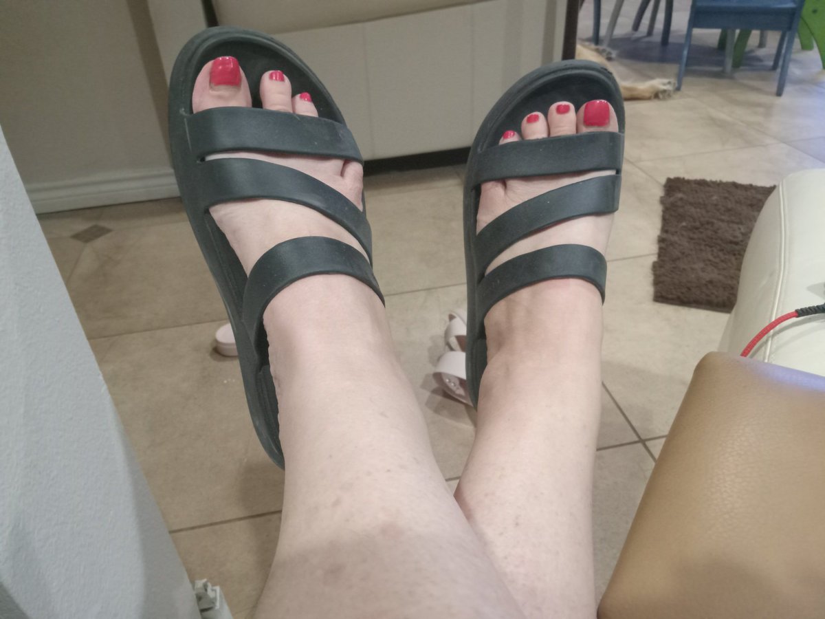 These <a href="/Crocs/">Crocs</a> are crazy comfirtable!