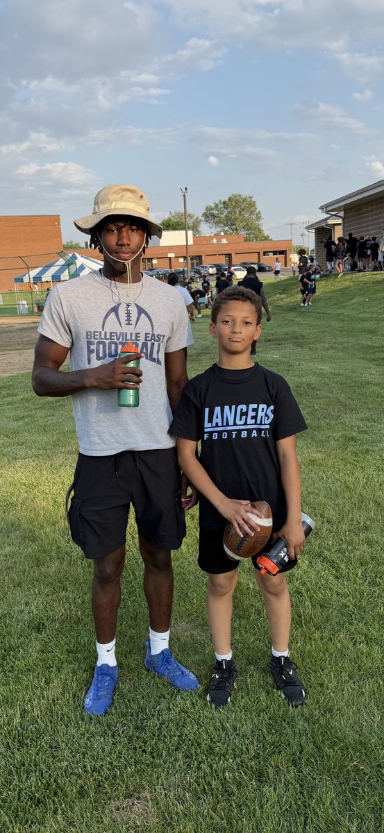 Tristen Branscomb (@trist6branscomb) on Twitter photo I had a good time today at Middle school/youth football camp <a href="/BELancerFB/">LANCER FOOTBALL</a>…
I also was able to get a pix with <a href="/johnson_james7/">James Johnson 2027</a> One of the best Wr in our area/state 💯💯💪🏽!! I had a good time today at Middle school/youth football camp <a href="/BELancerFB/">LANCER FOOTBALL</a>…
I also was able to get a pix with <a href="/johnson_james7/">James Johnson 2027</a> One of the best Wr in our area/state 💯💯💪🏽!!