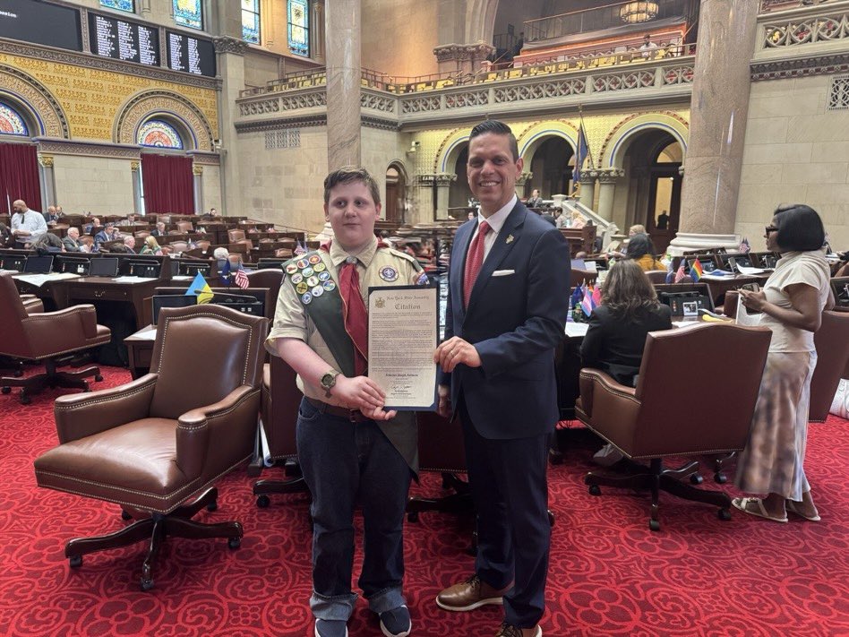 🌳🏛️ Honored to recognize Domenic Joseph Polimeni in the NYS Assembly today — a 12-year-old from Draper Middle School and Scout Troop 3050 in Rotterdam.

Domenic earned the Scouting Conservation Good Turn Award after installing 40 birdhouses and planting 50 native trees for New