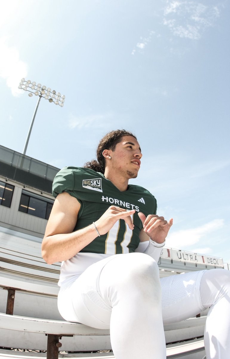 brocclites11's tweet image. Sac state tomorrow🙏🏼

@dthedeacon @RepMax_io @RepmaxMedia @RomeroWestCoast @Coach_JoeyMoss @ROADS2GREATNESS @GMSacStateFB @CoachVang @marcuspatton4 @Joshbrown66 @CoachDReakes
@DlineCoachEd @CJPollard1
@SacState247 @GMSacStateFB
@JamoSacSt @Dwalls2ND  @SacTownBarnbaum @PGregorian…