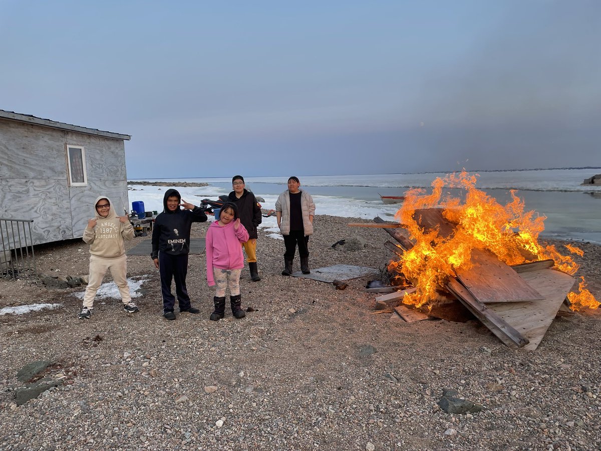 ShaneConrad13's tweet image. Over the weekend we burned my late parents old cabin, a few years ago my dad got us kids and grandkids to tear it down. My brothers and I decided to burn it because it was a hazard to the kids with the nails sticking out