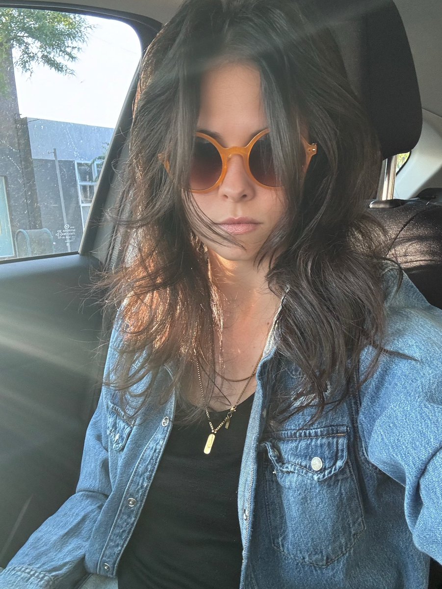 NicoletteNoble's tweet image. Heading for @cinespia #OnceUponATimeInHollywood