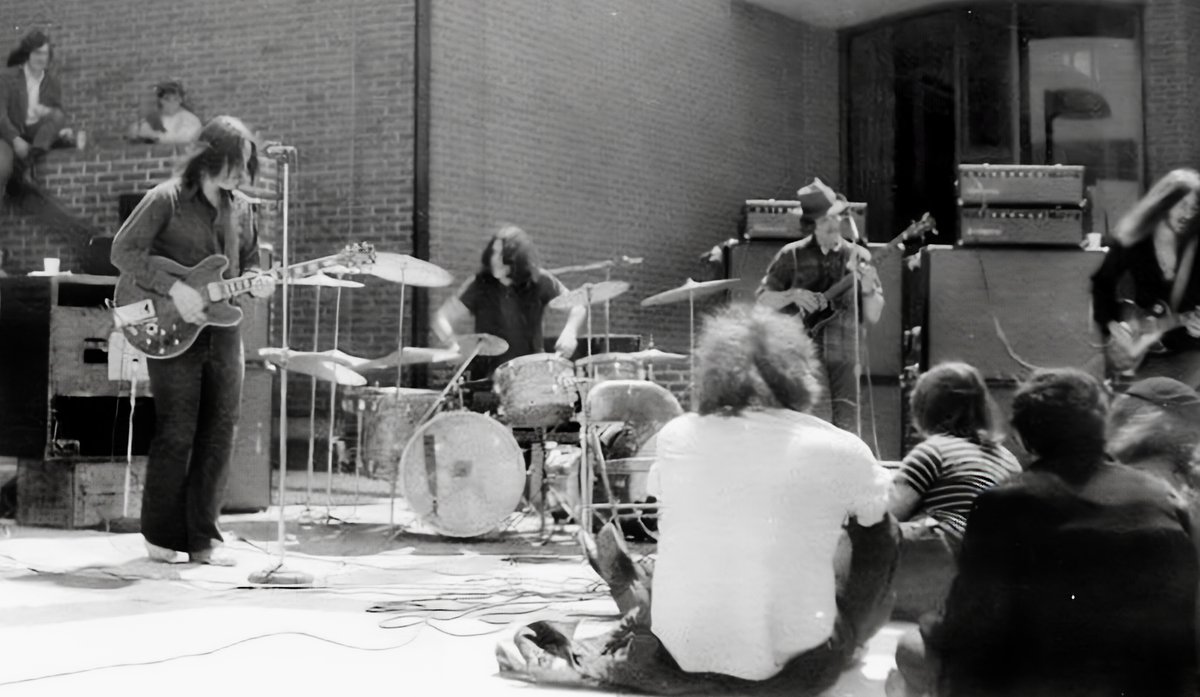 AddarioMichael's tweet image. RIP Jack Kane – Singer, Songwriter, and Rhythm Guitarist.
Jack, along with Craig Mirijanian, Berk, Bob, and Pudgy, made up the band Marriage, a group that created some truly memorable music back in the day. One standout moment was their outdoor concert at Temple University on…