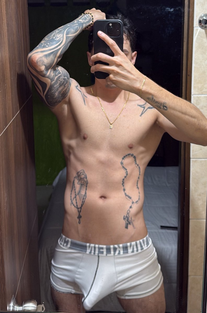 Te la regalo baby 😈 

onlyfans.com/jhonsebastianj…