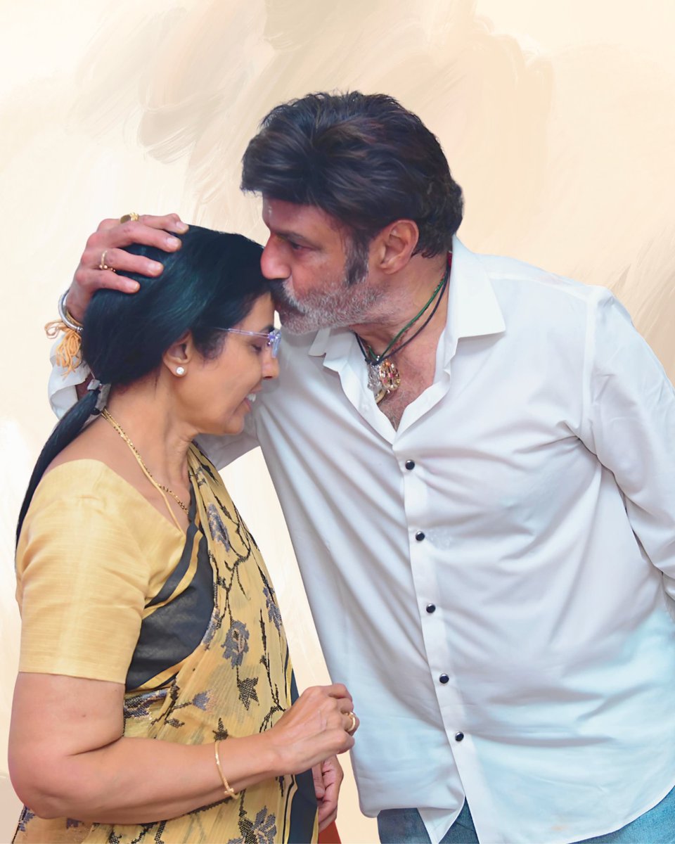 నాన్నగారి నట వారసత్వంతో పాటు మంచి మనస్సు, కాస్త చిలిపితనం, ఎంతో క్రమశిక్షణ మరియు దైవ భక్తి కలగలిసిన, మనందరి అభిమాన నటుడు, మా బాల అన్నయ్యకి హృదయ పూర్వక జన్మదిన శుభాకాంక్షలు.💐

#HappyBirthdayNBK