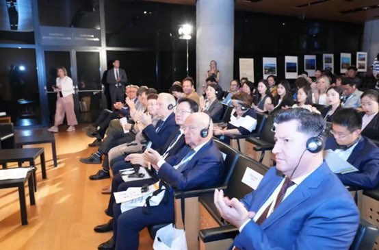 #AthensDialogue2025 kicks off in Greece. Experts from China, Europe &amp; America discussed how ancient civilizations can inspire global progress. Participants highlighted shared values of peace &amp; mutual learning in Chinese &amp; Greek cultures.