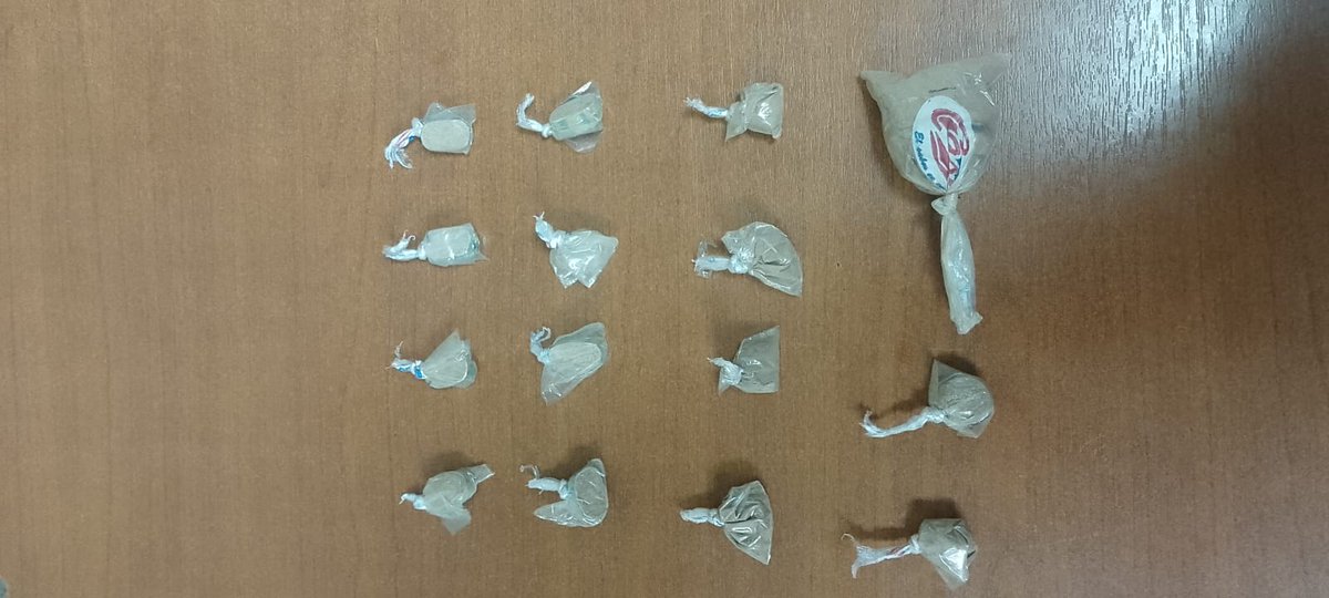 INCAUTAMOS 15 DOSIS DE HEROÍNA

De un sujeto que intentó evadir un control policial en el Distrito Nueva Prosperina de #Guayaquil, pero fue interceptado.

#ServirYProtegerConFirmeza