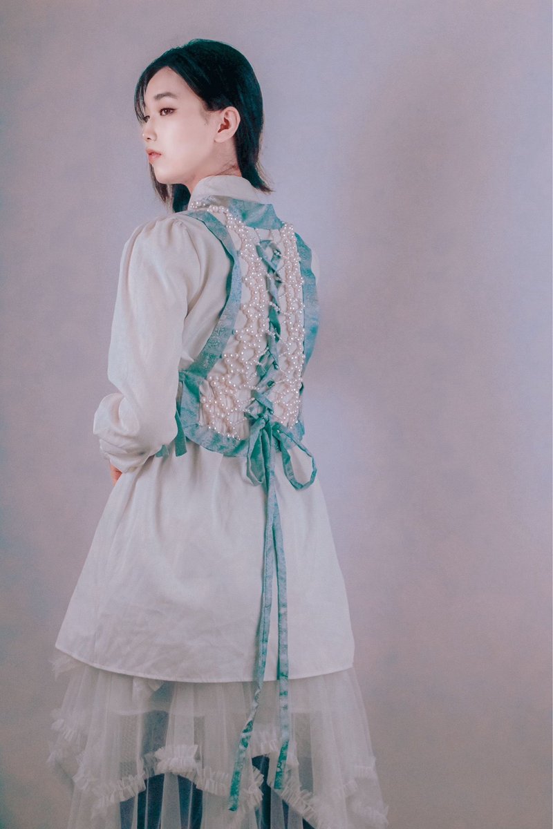 진주배자, 퍼프소매 철릭 촬영햇어요~
M <a href="/mindam_/">민담/民妉</a> 
P <a href="/luorin1/">나린</a>

#한국풍 #한복 #철릭 #배자 #korean #hanbok