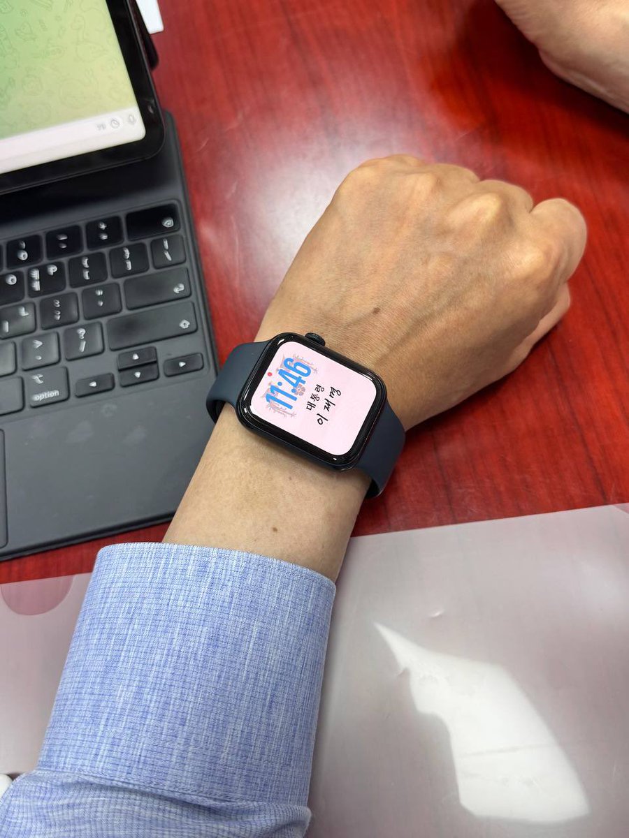 leehsik's tweet image. 이재명 대통령 시계!!
멋 있죠? ㅎㅎ

#이제부터진짜대한민국
#이재명대통령