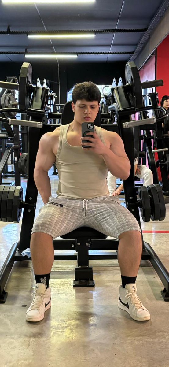 Vou voltar pra academia, nem me reconheço mais...